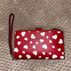 kate spade staci heart pop printed wristlet